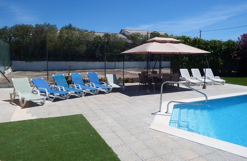Barros Villa | Villa Lara, Spacious 5 bedroom house with heated pool, free Wifi ,secure parking