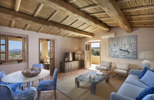 Arzachena Villa | Villa 'Lara' with Sea View, Wi-Fi and Air Conditioning