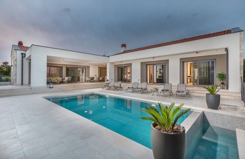 Kurili Villa | Villa Lastine - Beautiful Newly Built Modern Villa with Private Pool Near Rovinj
