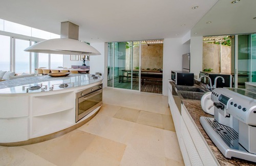Kutuh Villa | Villa Latitude Bali Perched on the edge of paradise, luxury cliff-top villa