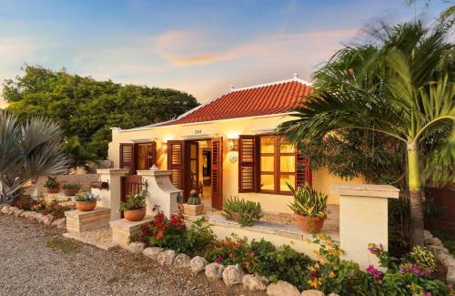 Savaneta House | Villa Laurence - Steps To Ocean Bliss By Lucha