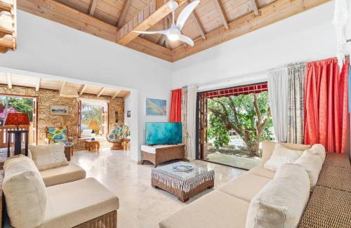 Savaneta House | Villa Laurence - Steps To Ocean Bliss By Lucha