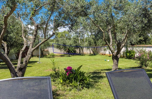 Kavran Villa | Villa Lavinia with Private Pool near the Sea for 8-10 Persons