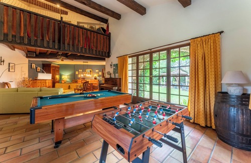 Barbentane Villa | Villa 'Le Colombier - Cambalala' with Mountain View, Private Pool and Wi-Fi