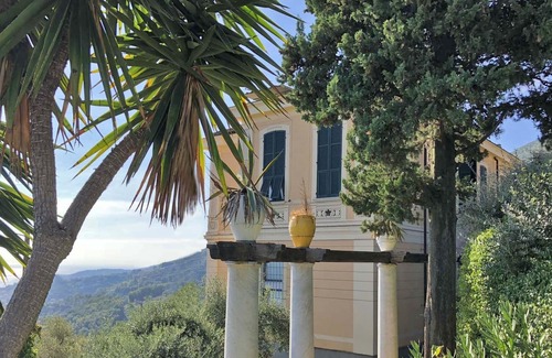 La Spezia Villa | VILLA LE PALME 18 pax with private pool free WiFi sea view near Cinque Terre