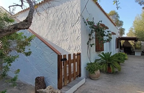 Sas Linnas Siccas Apartment | Villa le palme, 500 mt from the beaches of Sas Linnas Siccas Bay.