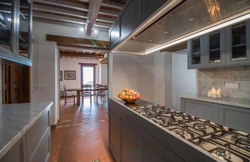 Corsanico House | VILLA LE QUERCE, earthly paradise in the hills of Versilia