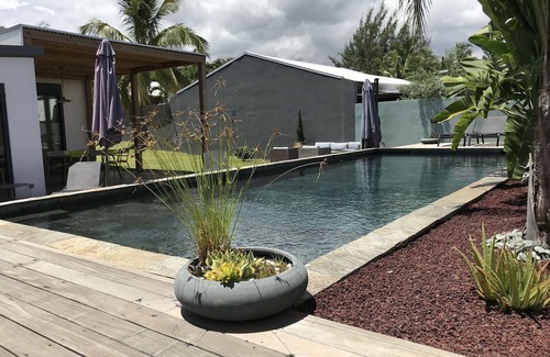 Grand Fond Villa | Villa 'Le Ravenale' with pool near lagoon and beach in Saint-Gilles-les-bains