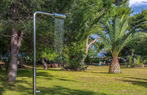 Melikia Villa | Villa Lefka - Stunning Seaside villa in Corfu with Private Lush Gardens