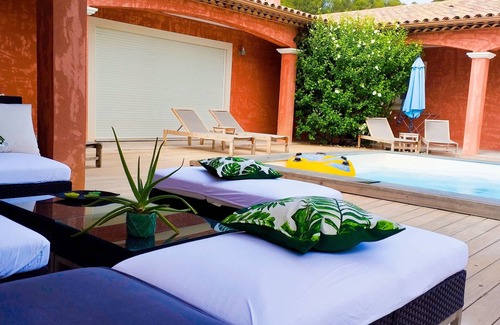 Salernes Villa | Villa "Leï Parpaïoun" in the countryside with private pool and large enclosed garden