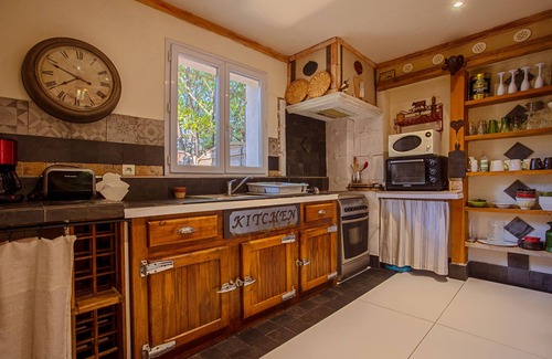Draguignan Villa | Villa 'Les Clémentines' with Pool, Garden, Terrace & Wi-Fi