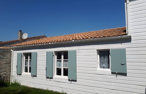 La Couarde-sur-Mer House | Villa 'Les Oyats' with Shared Terrace, Private Garden and Wi-Fi