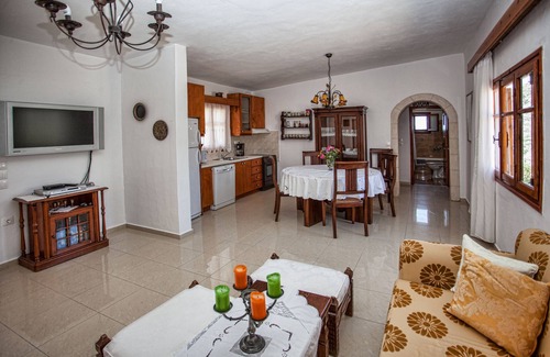 Agios Vasileios Villa | Villa Liberty with fantastic view,close to a farm in a traditional village.