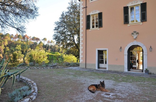Ortonovo House | VILLA LINDA 12P Charming villa with pool, WiFi, BBQ, close beaches and 5 Terre