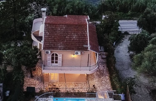 Dafnata House | Villa Litsa