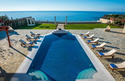 Ferma Villa | Villa Livadi - Eight Bedroom Villa, Sleeps 18