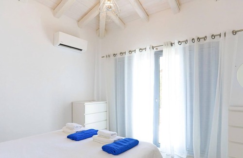 Petaleia Villa | Villa Loki in Kremithas