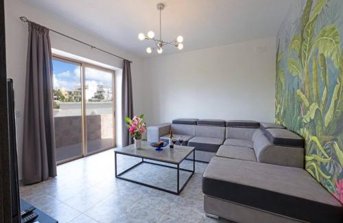 Santa Maria Estate House | Villa Lorella - Private Pool, Jacuzzi By Homely