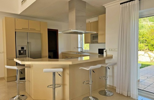Arcos de la Frontera Villa | Villa Los Olivos - Ole Solutions
