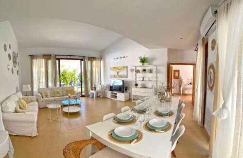 Cabo Roche Villa | Villa Los Pinares de Monaco en Roche, Conil, Cádiz