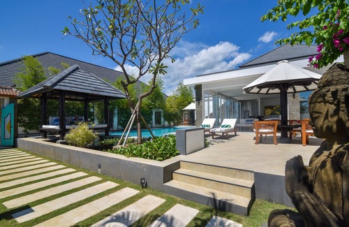 Lovina Villa | Villa Lovina Beach 2 - 4BR Beachfront Villa with Private Pool.