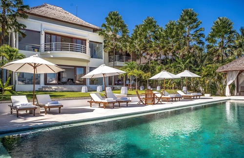 Candi Dasa Villa | Villa Lucia, Bali - White, Bright and Stunning!