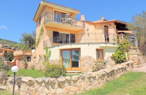 Luddui Apartment | Villa Luddui L2 with garden sea view