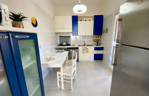 Sa Rocca Tunda Villa | Villa Luigi - Villa with Large Terrace and Barbecue for Families and Groups