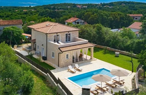 Gostinjac Villa | Villa LuLu with heated pool & playground