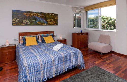 Parque de Cubillas Villa | Villa LUNA with private pool, gardens and large barbecue area