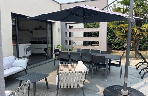 Amboise Villa | Villa Lys calm comfort swimming pool jacuzzi Amboise 2 to 10 people