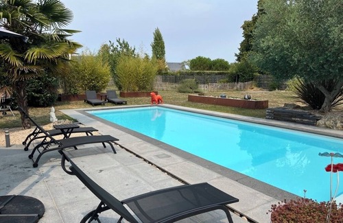 Amboise Villa | Villa Lys calm comfort swimming pool jacuzzi Amboise 2 to 10 people
