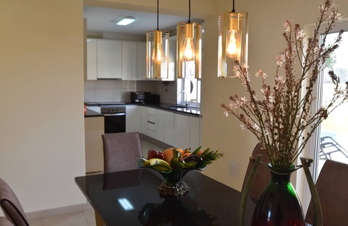 Monte Raposo Villa | Villa Machado is located in Alcantarilha with a private swimming pool.