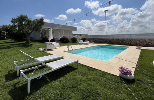 Mola di Bari Villa | Villa Maderna is the ideal location to experience the sea and the countryside in relaxation
