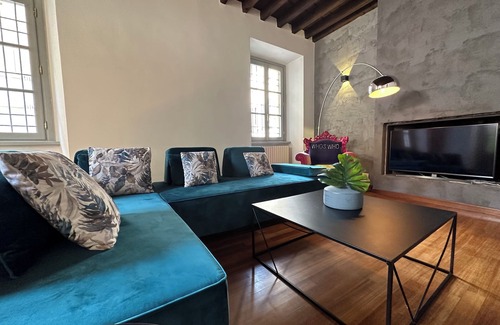 Como Villa | Villa Magnolia - With Garden in the Center of Como