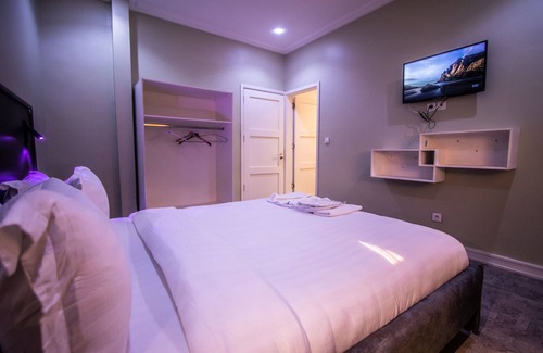Douala Hotel | Villa Magnum! The whole complex, in a quiet area, makes for a satisfying stay.
