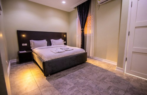 Douala Hotel | Villa Magnum! The whole complex, in a quiet area, makes for a satisfying stay.