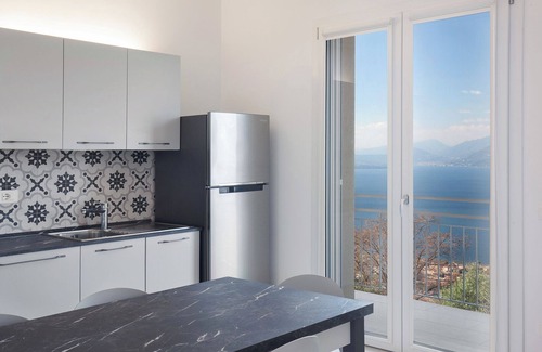 Albisano Apartment | Villa Malù - APT Mara Pool and lake view