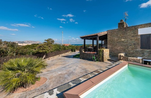 La Pelosa Apartment | VILLA MALV: villa with swimming pool and convenient to the Pelosa beachn