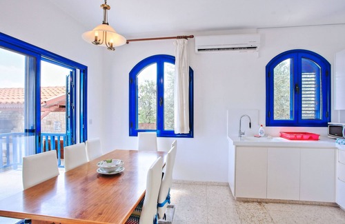 Prodromi Villa | Villa Mandalarosa, Latchi - a villa that sleeps 8 guests in 3 bedrooms