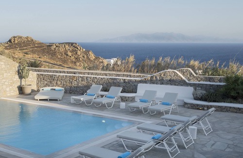 Paraga Villa | Villa Mando1- Elegant Villa- Sea View, Private Pool- Super Paradise Beach