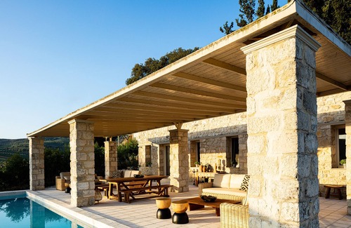 Kounavi House | Villa Mantilari Wine Estate in Crete