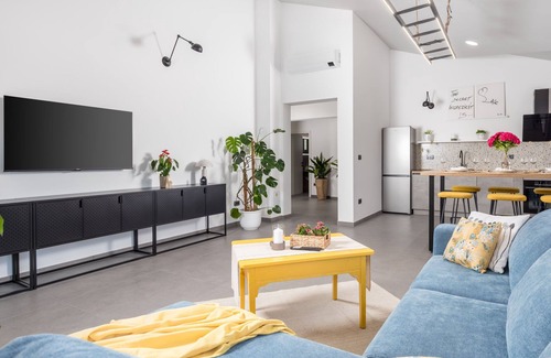 Golovik House | Villa Mantis by Interhome