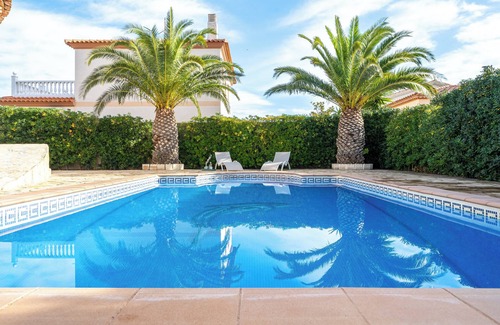 Miami Platja Villa | Villa "Manuela" with Pool & Terraces