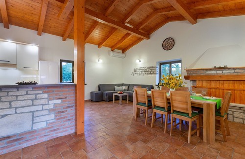 Municipality of Zminj Villa | Villa Mara is located in the village Modrusani, Rovinj area.