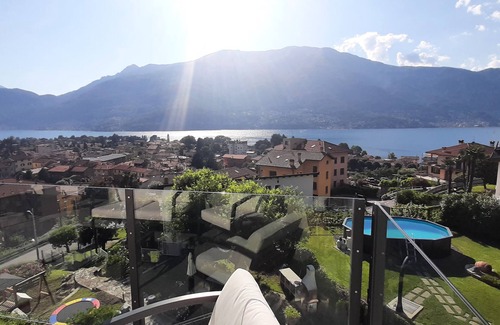 Dervio Villa | Villa Mari, detached villa with magnificent garden view