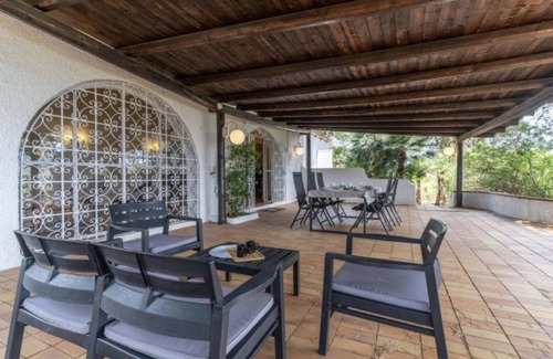 Alghero Villa | Villa Maria | 2 Bedrooms | Direct Sea Access | Furnished Porch with Dining Area | Alghero (Sassari) | Sardinia