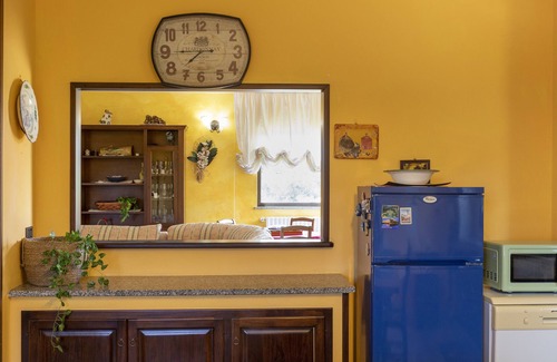 Campanedda House | Villa 'Maria Antonietta' with Private Garden & Wi-Fi