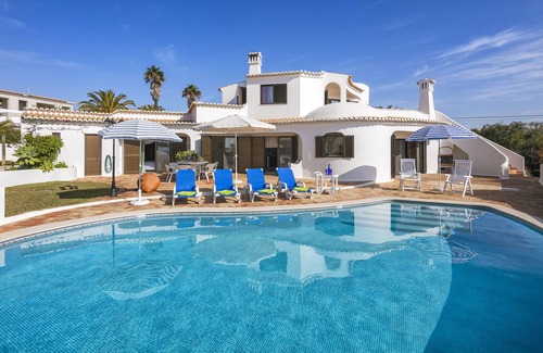 Lagoa e Carvoeiro Villa | Villa Marinha - Villa within walking distance of beautiful beach near Carvoeiro