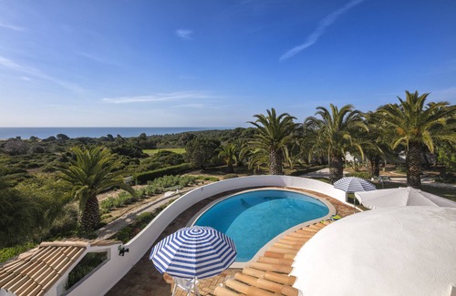 Lagoa e Carvoeiro Villa | Villa Marinha - Villa within walking distance of beautiful beach near Carvoeiro